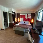 Flat 4 Estrelas Em Moema - Av Ibirapuera 2534